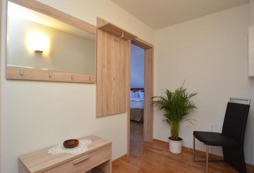 Апартаменты 1 Спальня, Land Hotel Am Wald Garni