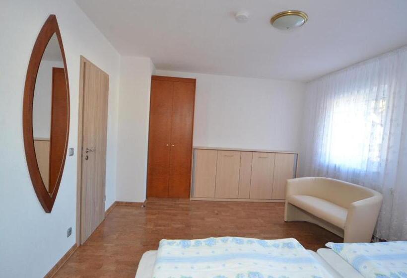 Апартаменты 1 Спальня, Land Hotel Am Wald Garni