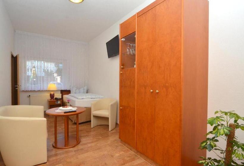 Номер Комфорт Индивидуальный, Land Hotel Am Wald Garni