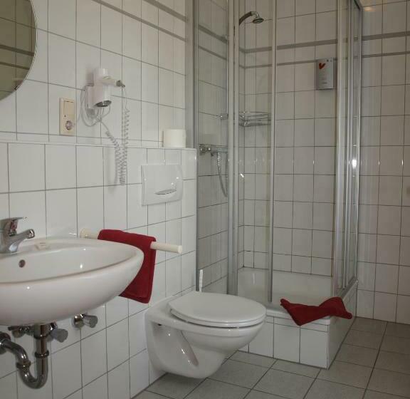 스탠다드 싱글 룸, Societät