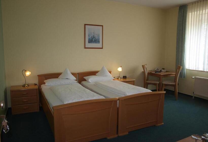 스탠다드 룸, Societät