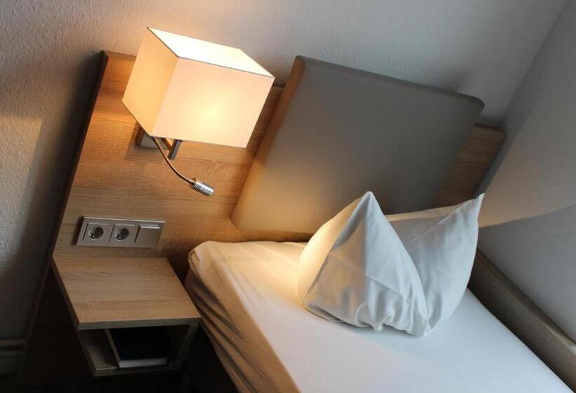 Номер Стандарт Индивидуальный, Stadthotel Garni Smutje