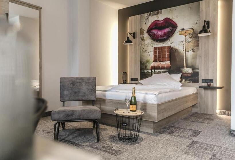 חדר סטנדרט יחיד, Alexxanders Hotel & Boardinghouse, Restaurant