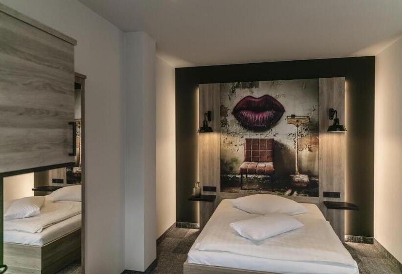 Номер Стандарт Индивидуальный, Alexxanders Hotel & Boardinghouse, Restaurant