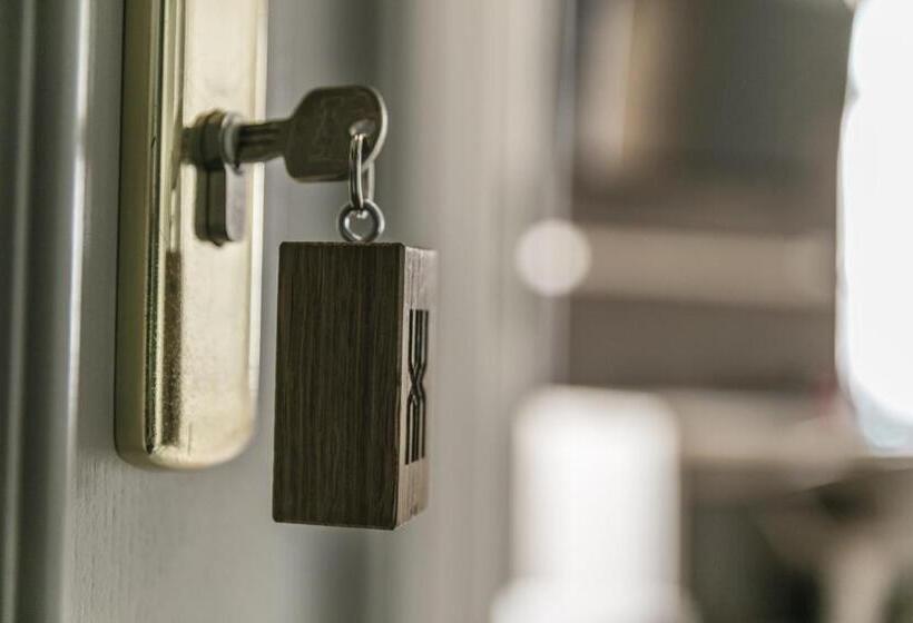 스탠다드 룸, Alexxanders Hotel & Boardinghouse, Restaurant