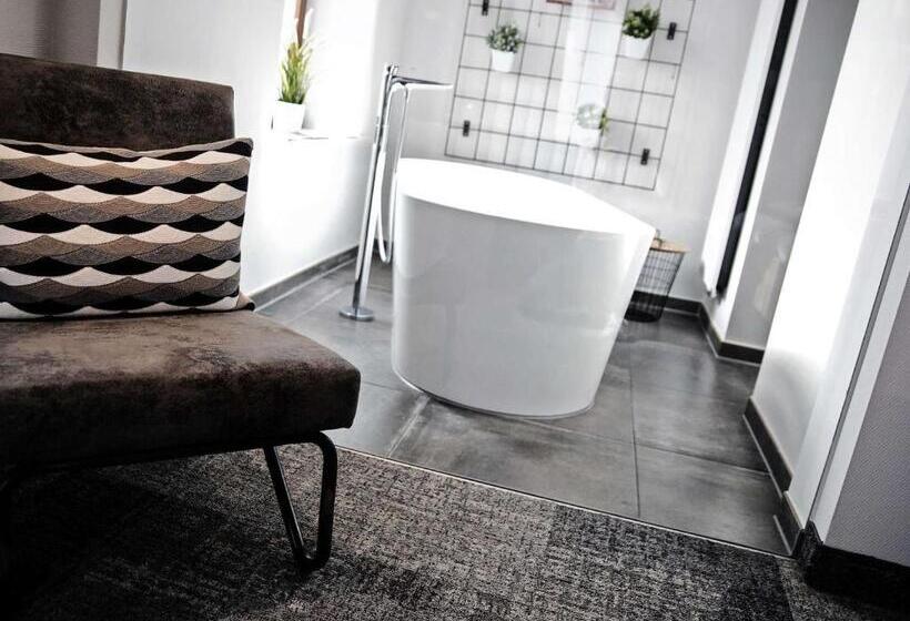 Номер Стандарт, Alexxanders Hotel & Boardinghouse, Restaurant
