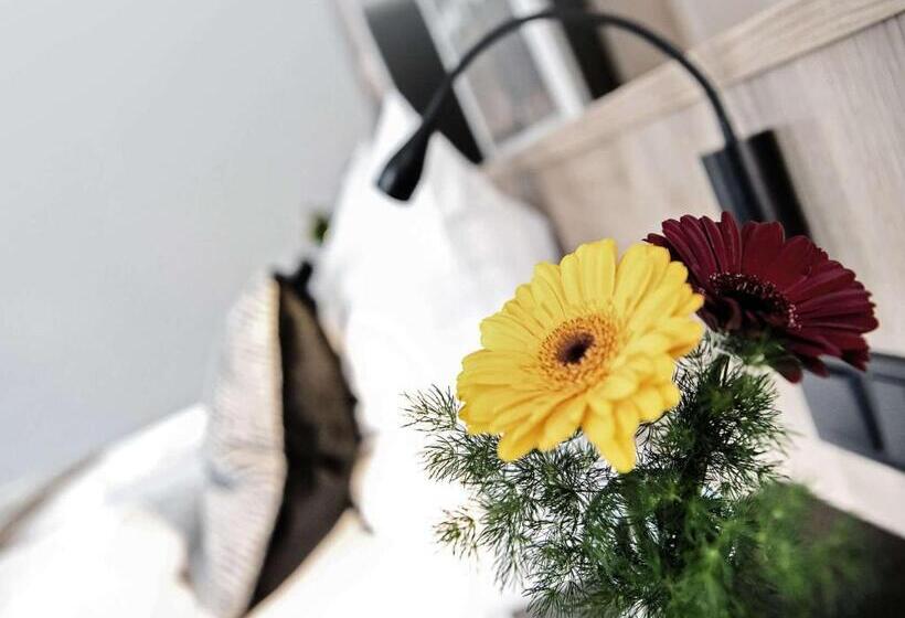 חדר סטנדרט, Alexxanders Hotel & Boardinghouse, Restaurant