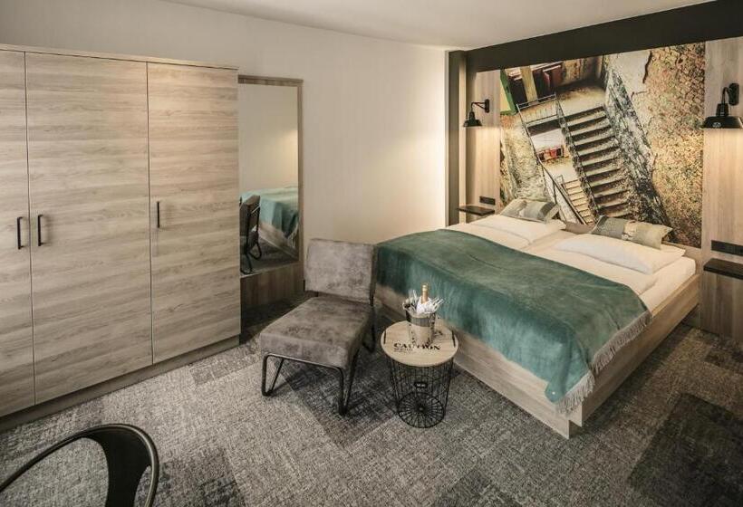 스탠다드 룸, Alexxanders Hotel & Boardinghouse, Restaurant