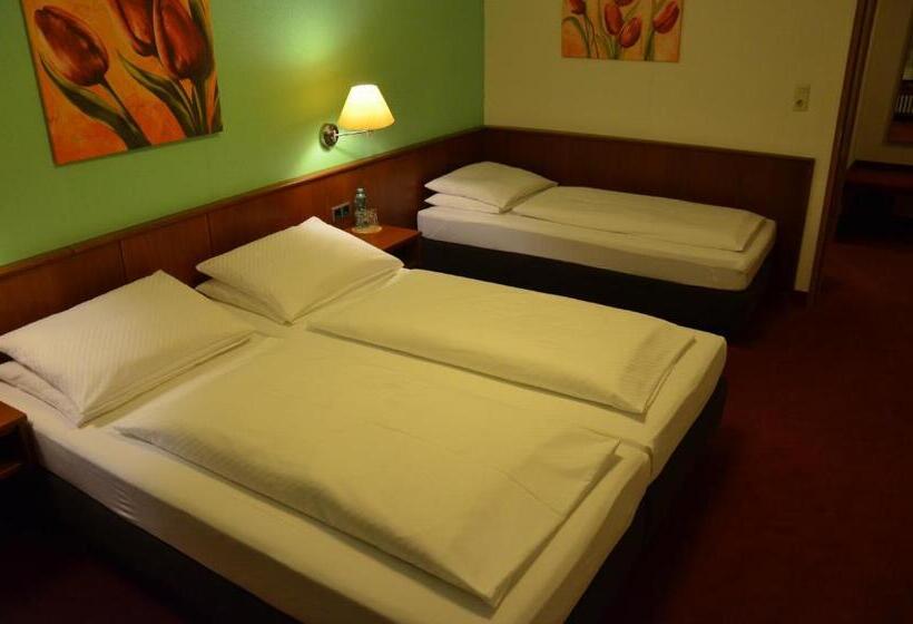 컴포트 트리플 룸, Badischer Hof