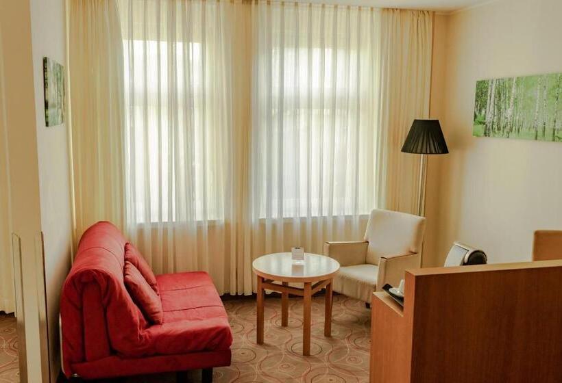 جناح, Blauer Engel