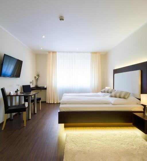 스탠다드 스튜디오, Boardinghouse Mannheim