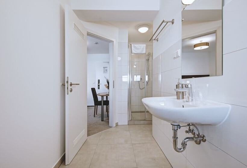 스탠다드 싱글 룸, Boutique Hotel Kronenstuben