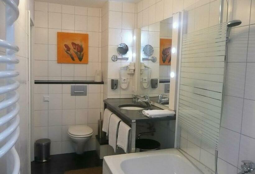 Номер Стандарт, City