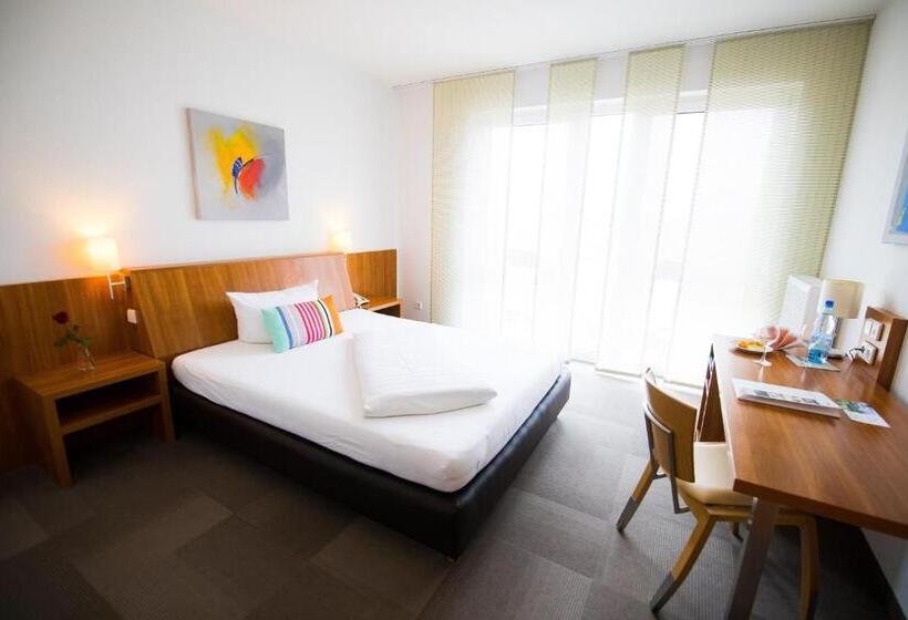 컴포트 싱글 룸, Darstein