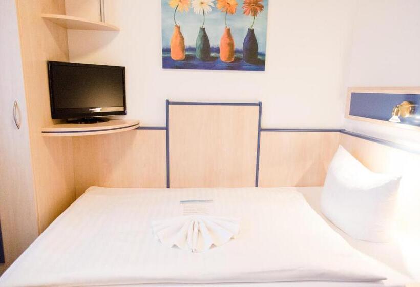 Номер Стандарт Индивидуальный, Friesen