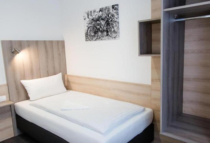 Номер Стандарт Индивидуальный, Friesen