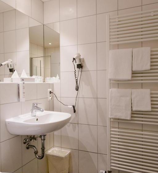 Номер Стандарт, Friesen