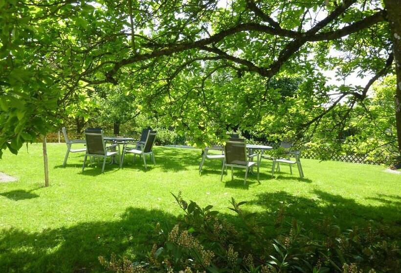 스탠다드 트리플 룸, Garni Jagerhof