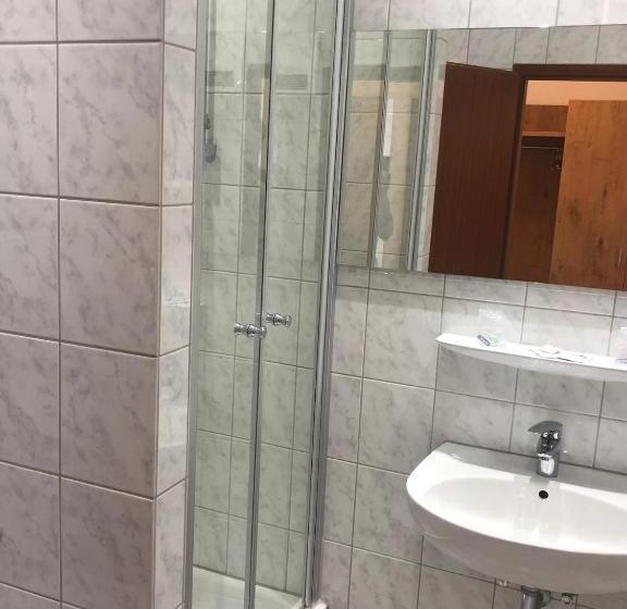 غرفة قياسية ثلاثية, Krone