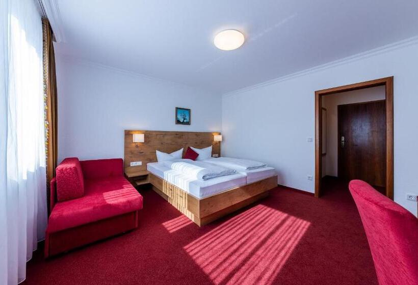 غرفة سوبيريور ثلاثية, Krone