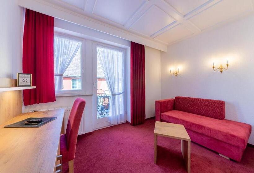 غرفة سوبيريور ثلاثية, Krone