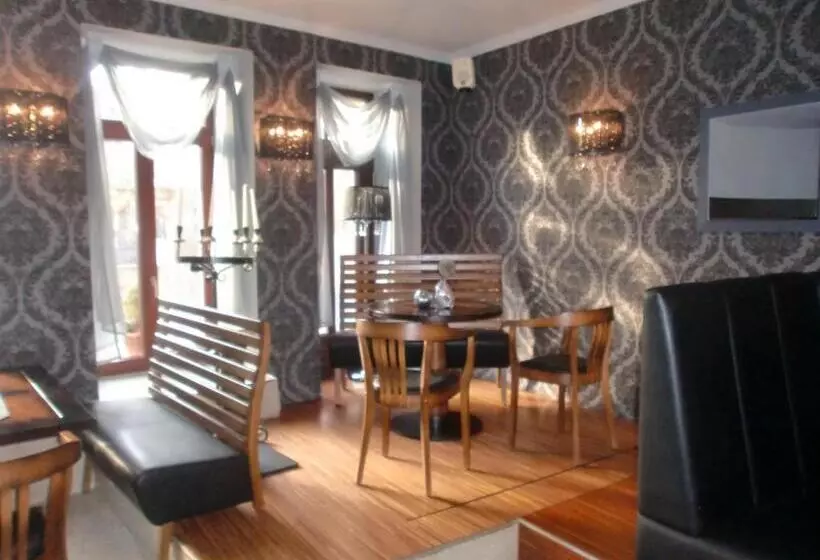 コンフォートシングルルーム, Mythos Apartments