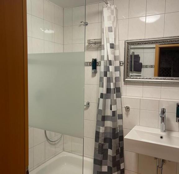 컴포트 룸, Mythos Apartments