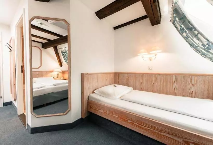 Standard Room King Size Bed, & Restaurant Ochsen Merklingen