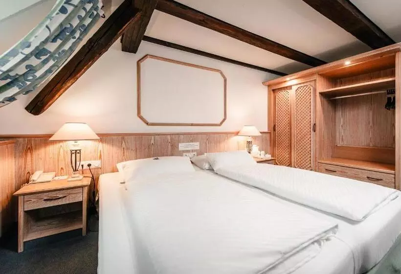 Standard Room King Size Bed, & Restaurant Ochsen Merklingen