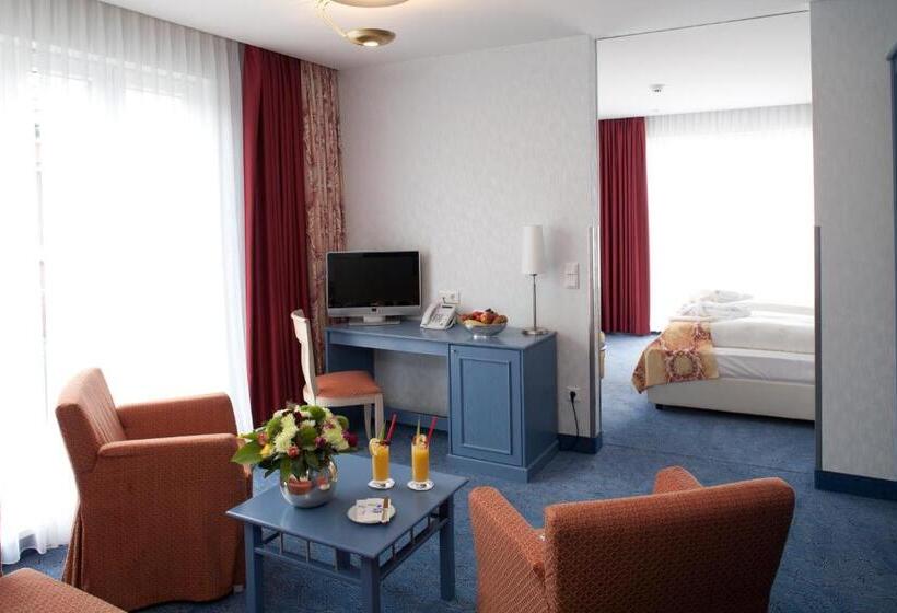 جناح سوبيريور, Pabst