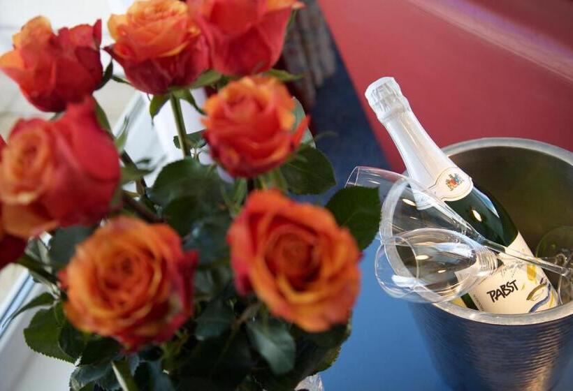 جناح سوبيريور, Pabst