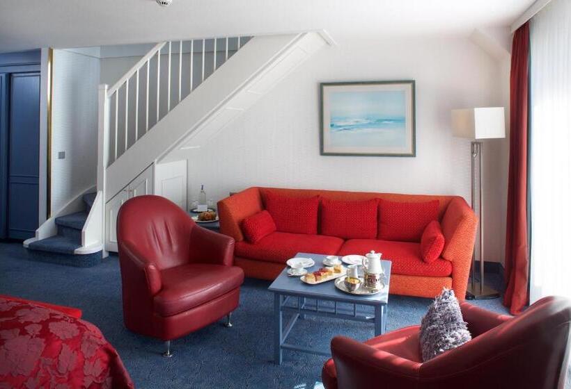 جناح دوبلكس, Pabst