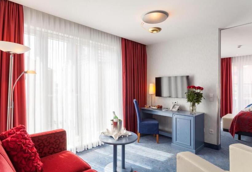 جناح جونيور, Pabst