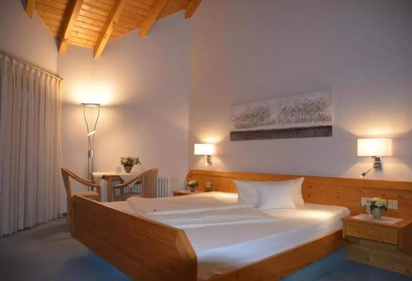 コンフォートルーム, Pension Breig Garni