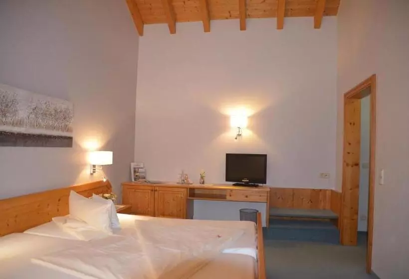 コンフォートルーム, Pension Breig Garni