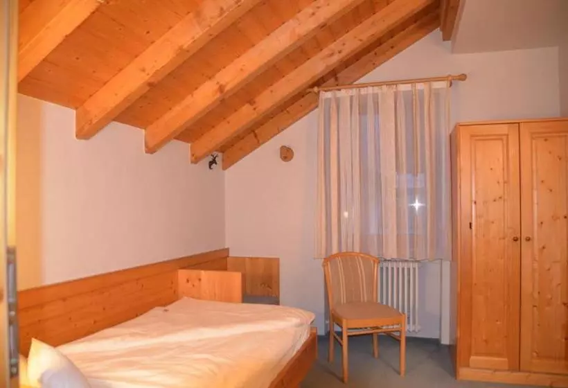 スタンダードシングルルーム, Pension Breig Garni