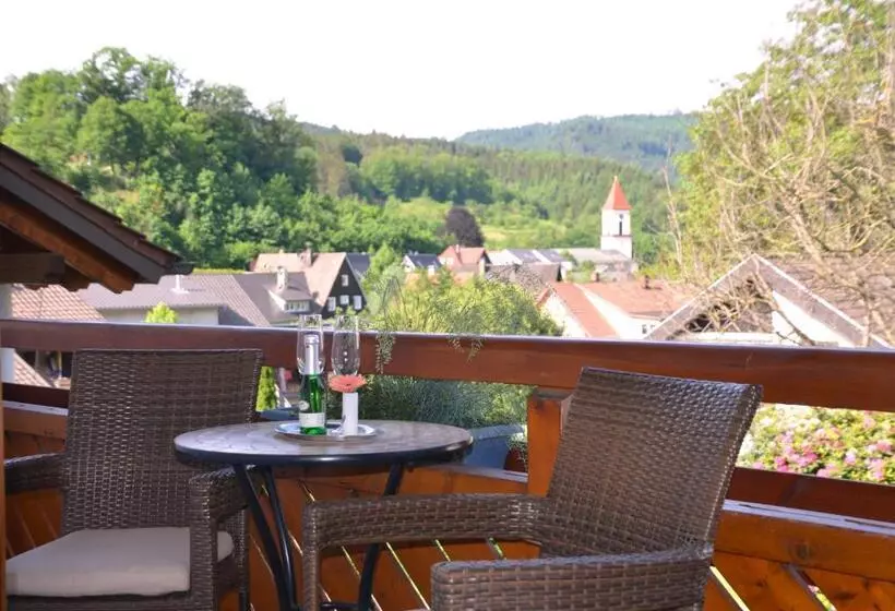 コンフォートルーム, Pension Breig Garni
