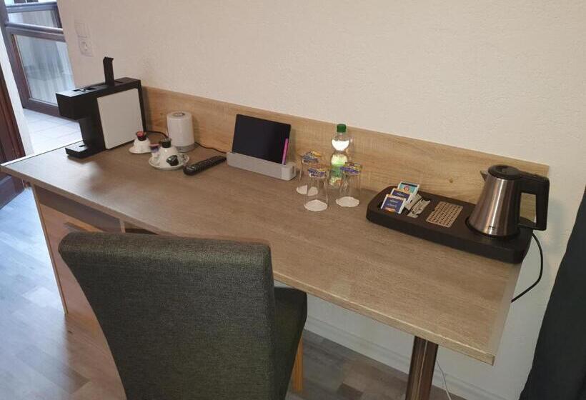 Habitació Estàndard, Exquisite