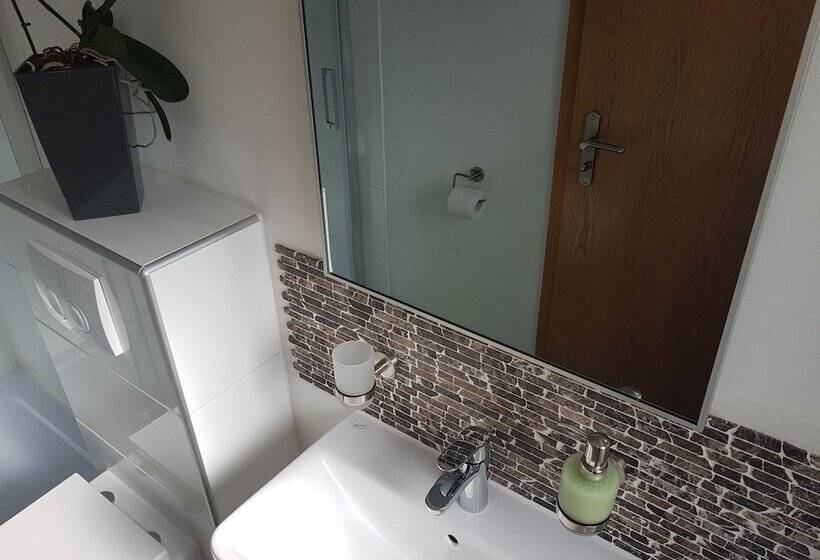 Habitació Superior, Exquisite