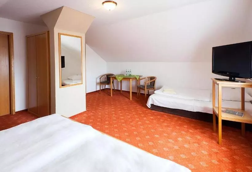 Standard Quadruple Room, & Restaurant Ernst