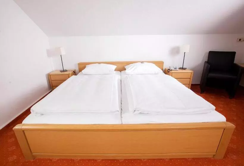 Standard Quadruple Room, & Restaurant Ernst