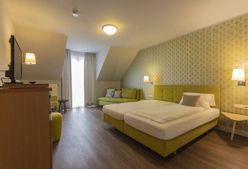 Номер Стандарт, Stadt