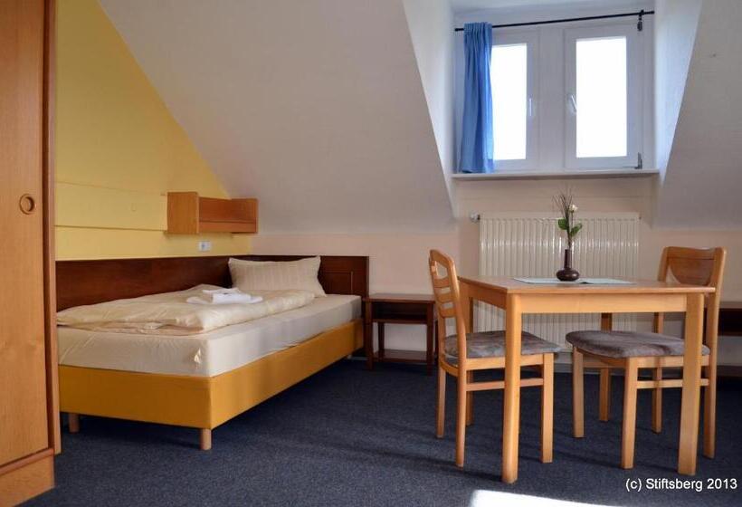 스탠다드 룸, Stiftsberg Bildungs Und Freizeitzentrum