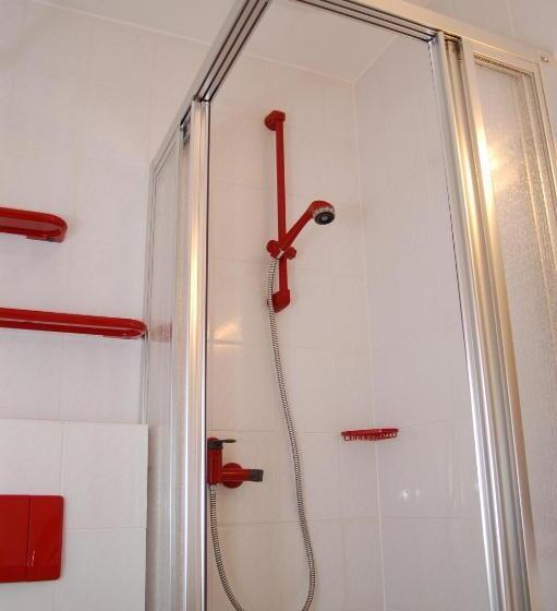 스탠다드 트리플 룸, Stiftsberg Bildungs Und Freizeitzentrum