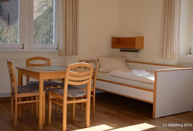 스탠다드 트리플 룸, Stiftsberg Bildungs Und Freizeitzentrum