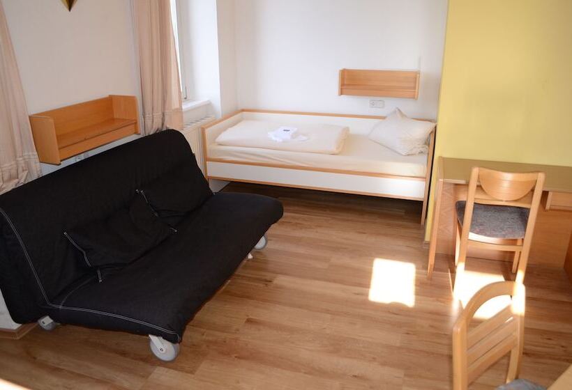 4인용 스탠다드 룸, Stiftsberg Bildungs Und Freizeitzentrum