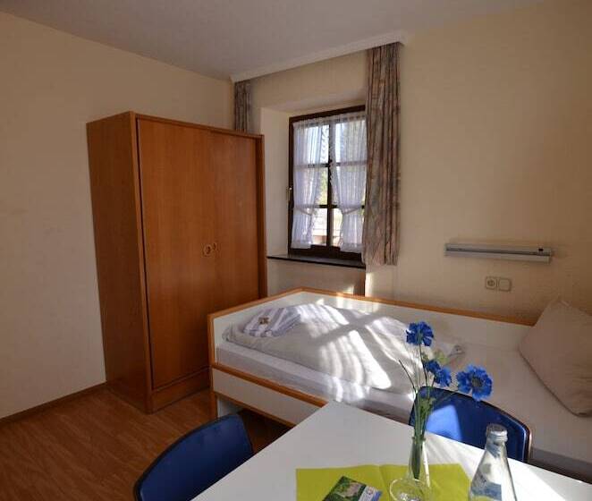 4인용 스탠다드 룸, Stiftsberg Bildungs Und Freizeitzentrum