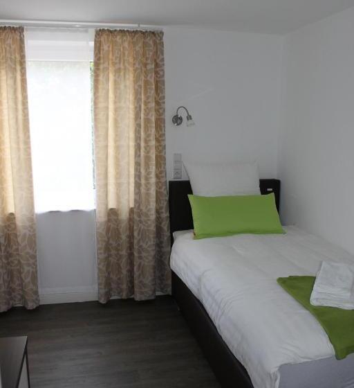 غرفة قياسية فردية, Tau Lünne