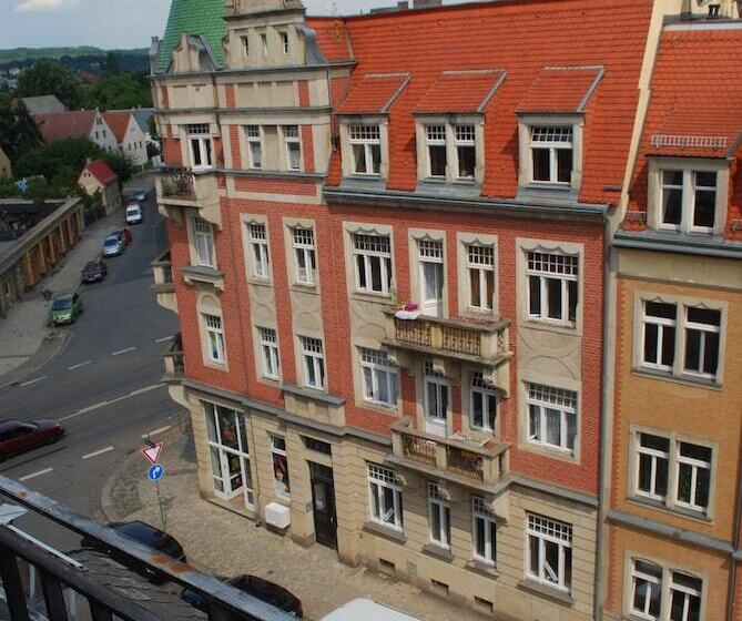 غرفة أساسية رباعية, Windsor