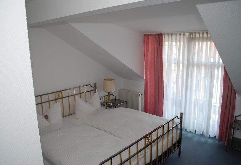 غرفة أساسية رباعية, Windsor